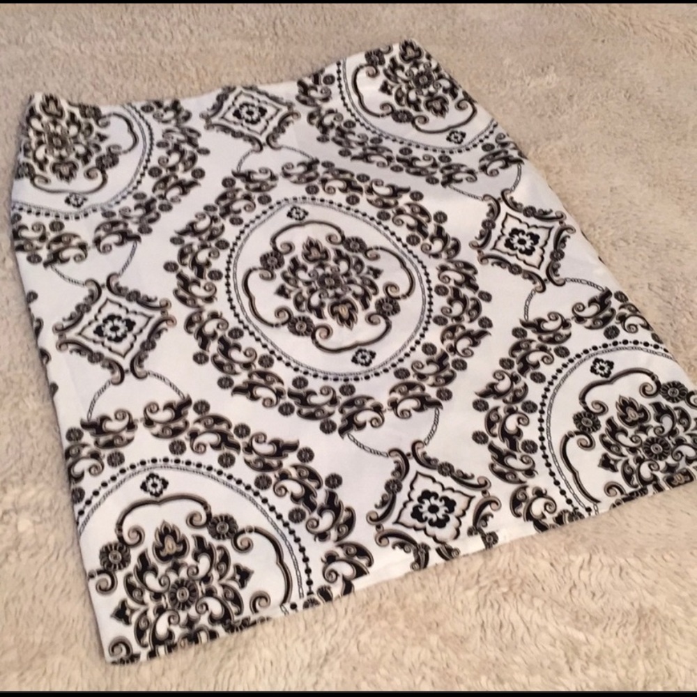 Sophisticated Pencil Skirt!